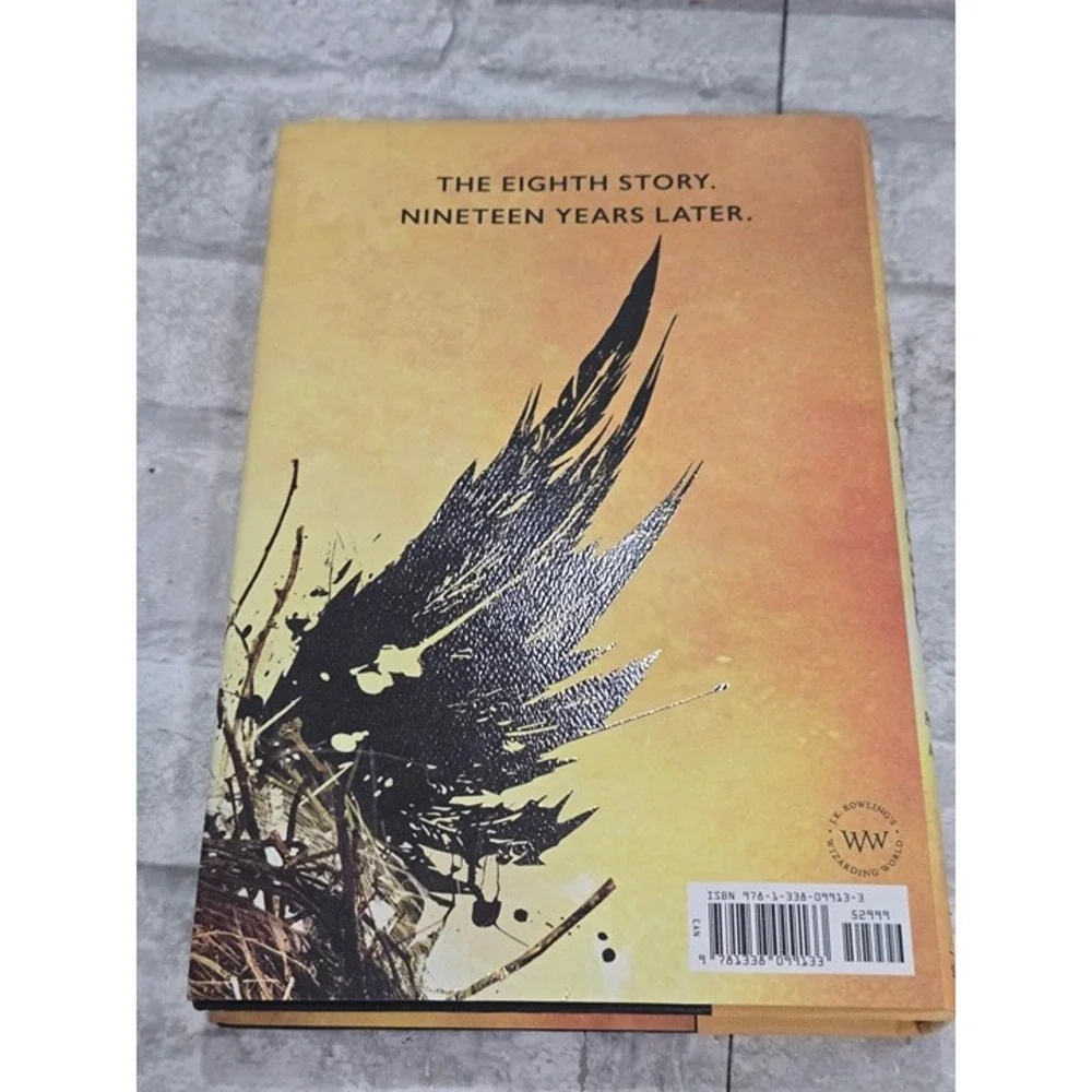 Harry Potter and the Cursed Child -‎ Parts One & Two: The Official Script Book